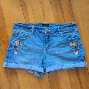 🌸3 for 20$🌸 Reitmans Floral Embroidery Blue Jeans Shorts Size 31